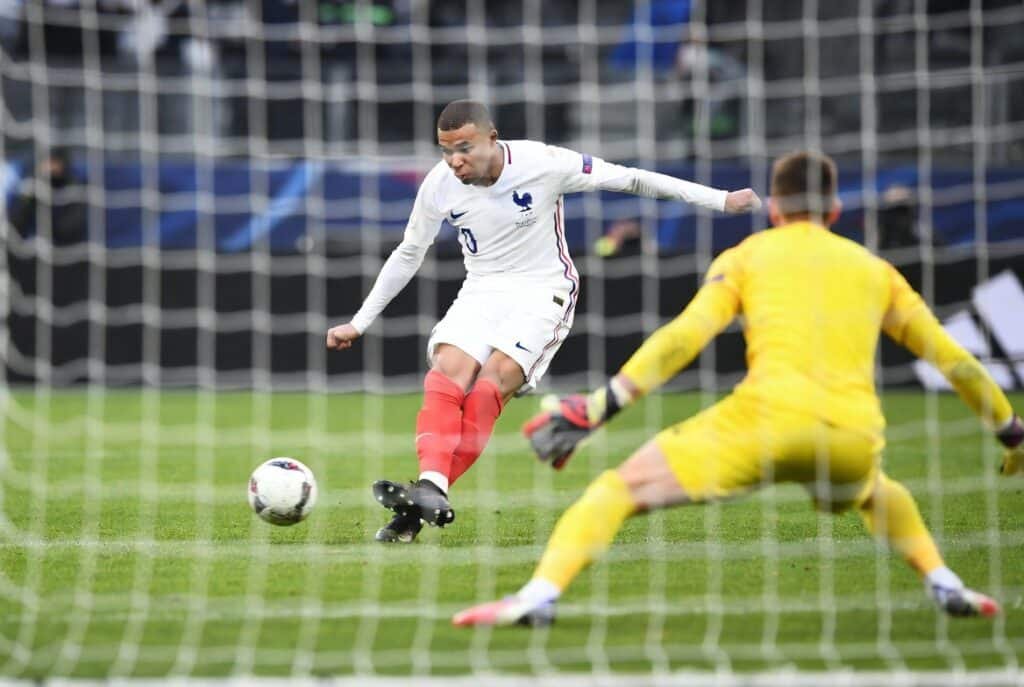 Comment Mbappé et les Bleus ont-ils pu rebondir après le pénalty raté?